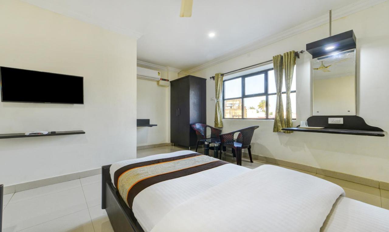 Pleasant Days Hotel 钦奈 外观 照片