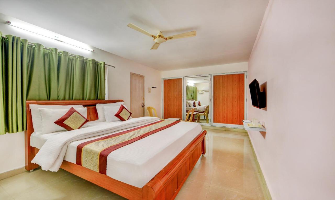 Pleasant Days Hotel 钦奈 外观 照片