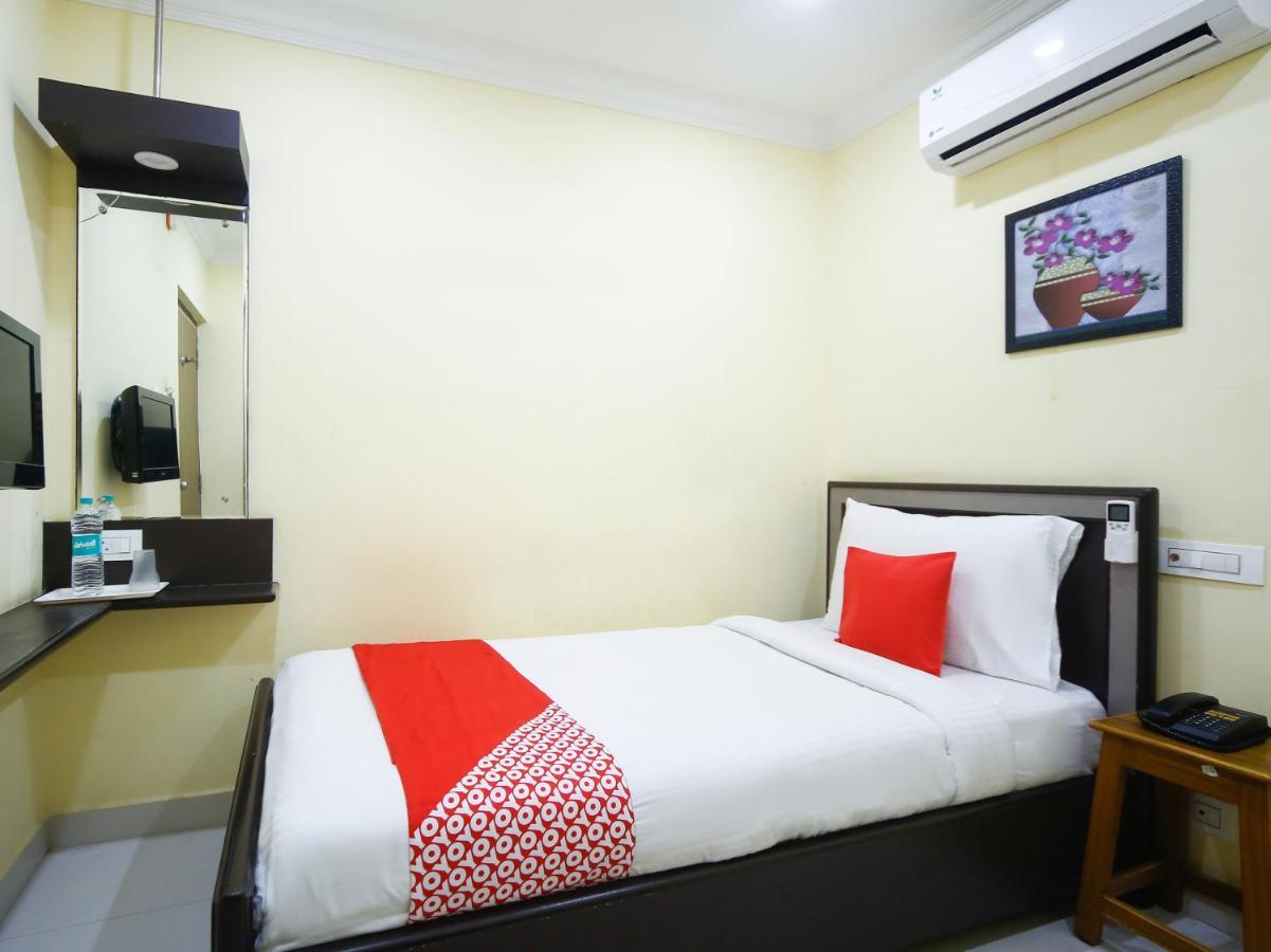 Pleasant Days Hotel 钦奈 外观 照片